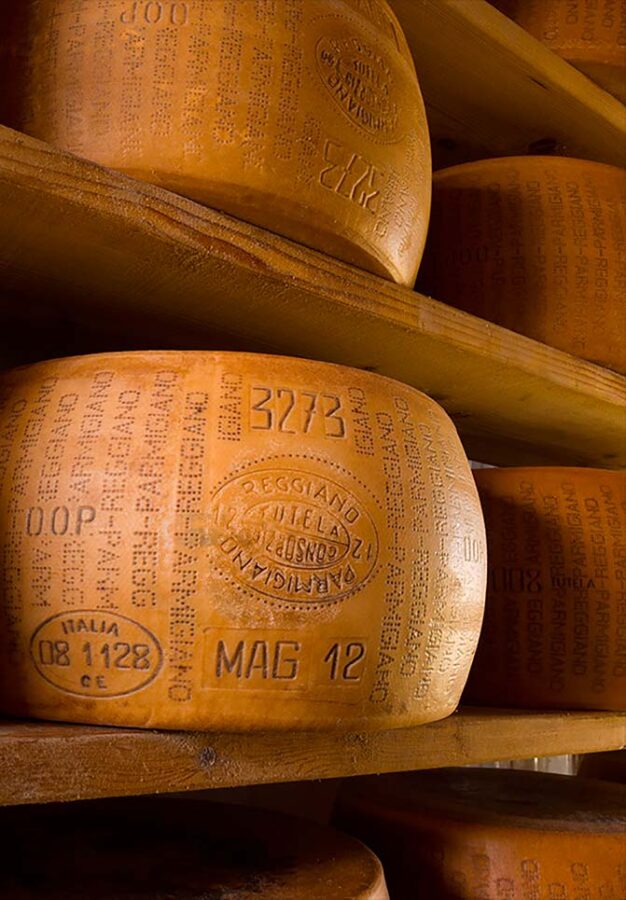 Parmigiano-biologico-di-parma-noble-food